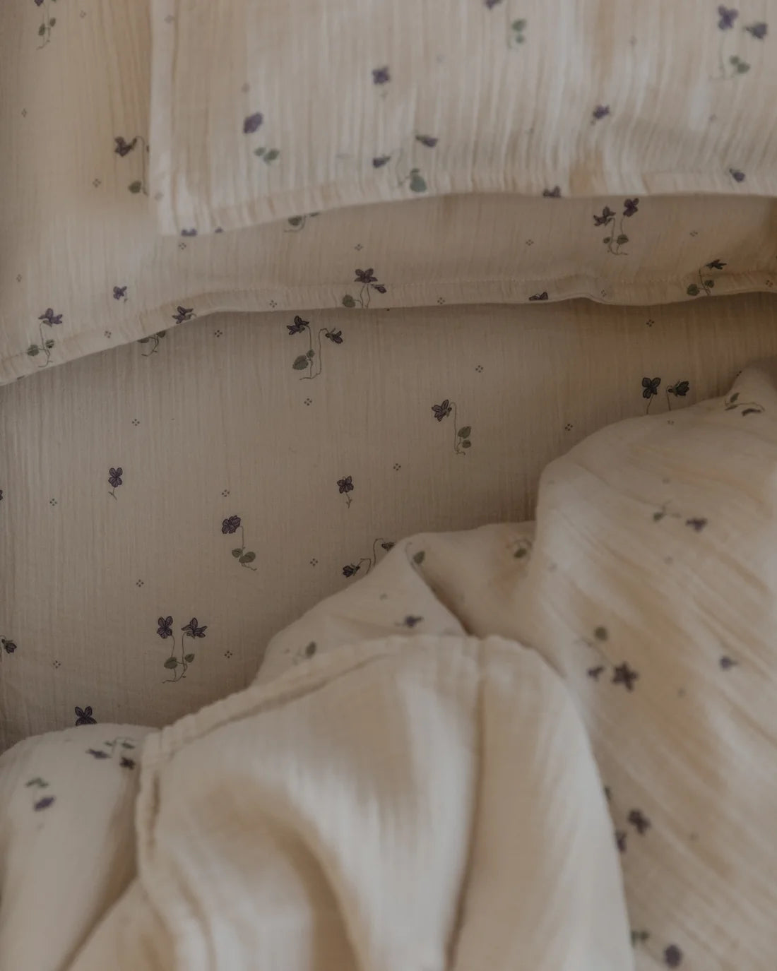 Garbo & Friends Muslin Fitted Sheet Junior - Viola