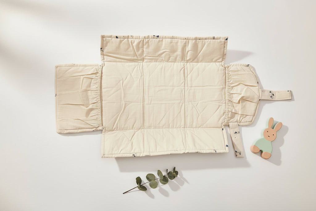Garbo & Friends Satin Quilted Change To Go - Viola