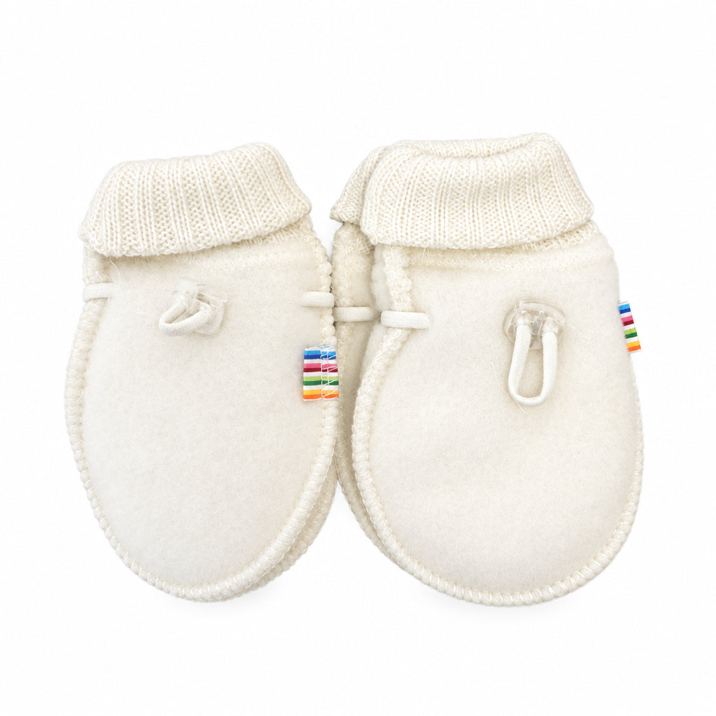 Wooly mittens