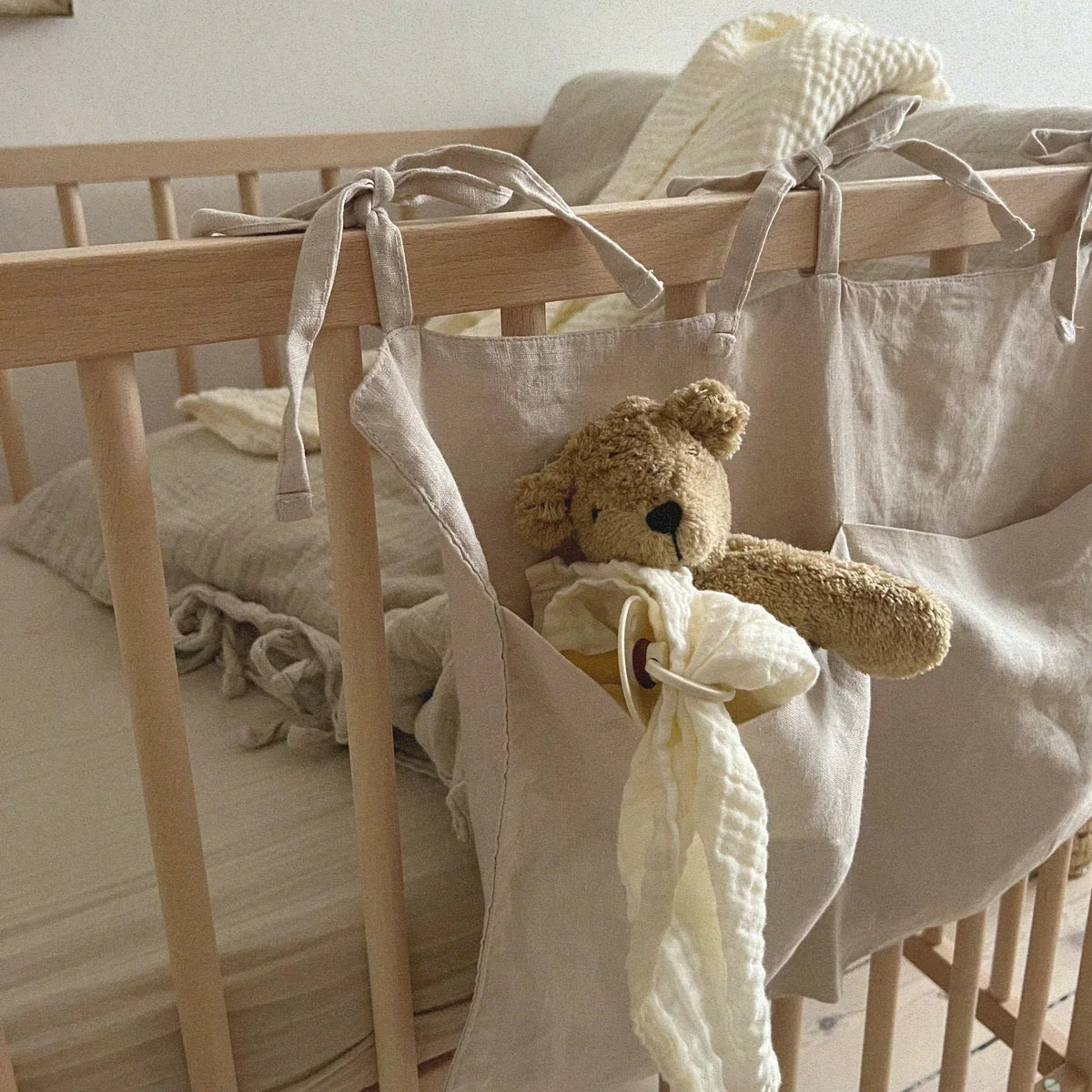 Linen Bed Pocket Beige